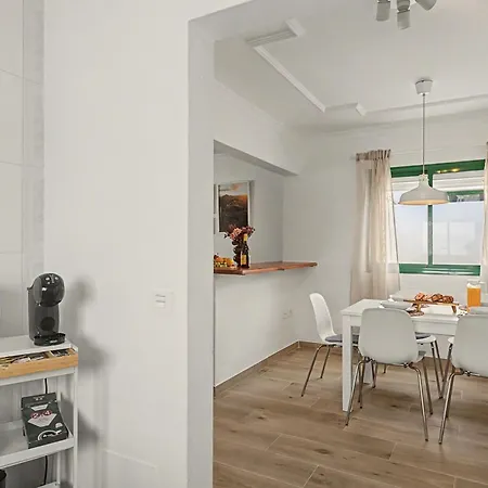 Kalendra Rofe - Amplia Y Tranquila Apartamento